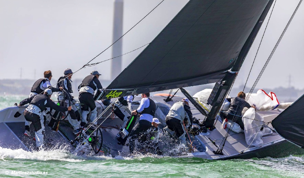 44Cup Cowes 2021 – Downwind legs became full-on foam-ups. – Sailweb