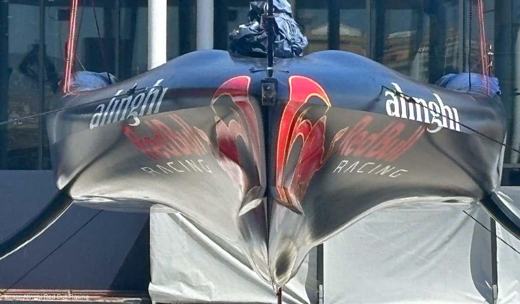 AC37 Alinghi Red Bull AC75 Bow