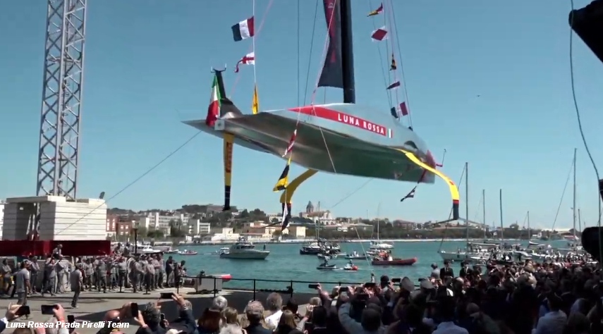 AC37 Luna Rossa Rollout