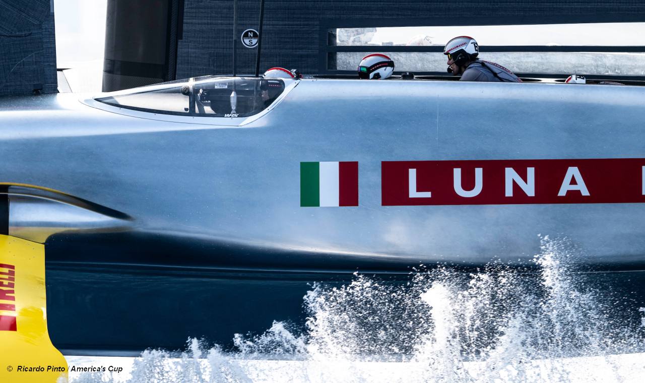 AC37 Practice Day Luna Rossa Cockpit