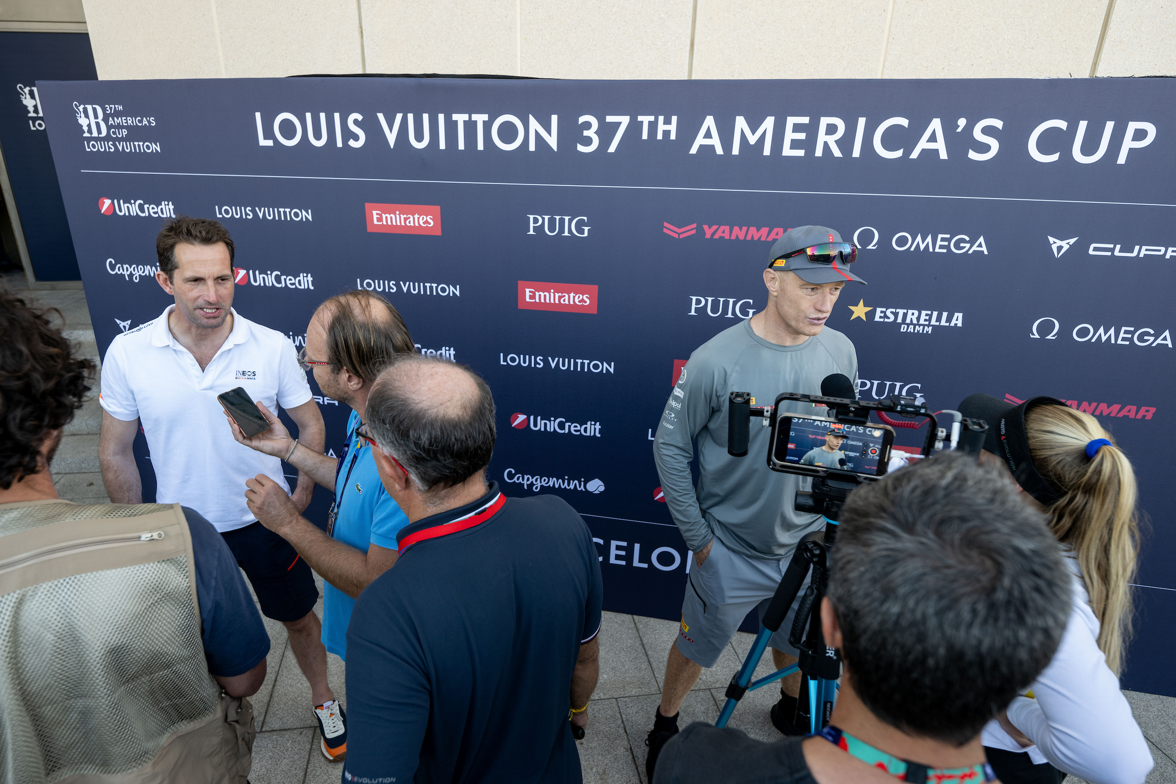 AC37 LV Final D1 Ainslie-and Spithill